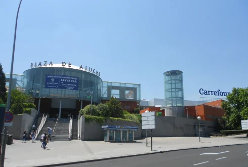 Centro Comercial de Aluche Madrid