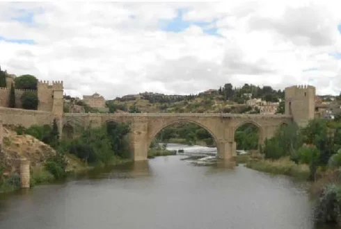 Puente medieval sobre el río Tajo, Toledo