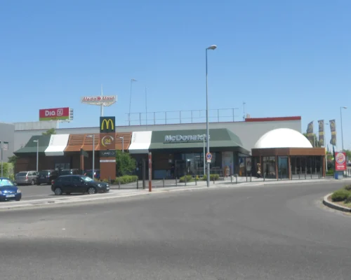 Restaurante servicio rápido en Centro Comercial